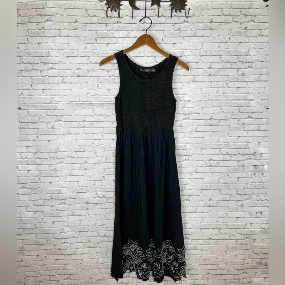 Vintage Jane Ashley Black Smocked Floral hem Maxi Dress - Picture 5 of 5